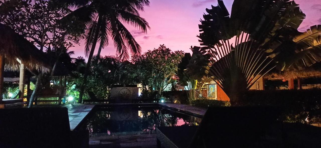 Mama Bella'S Retreat Bed & Breakfast Senggigi Exterior foto
