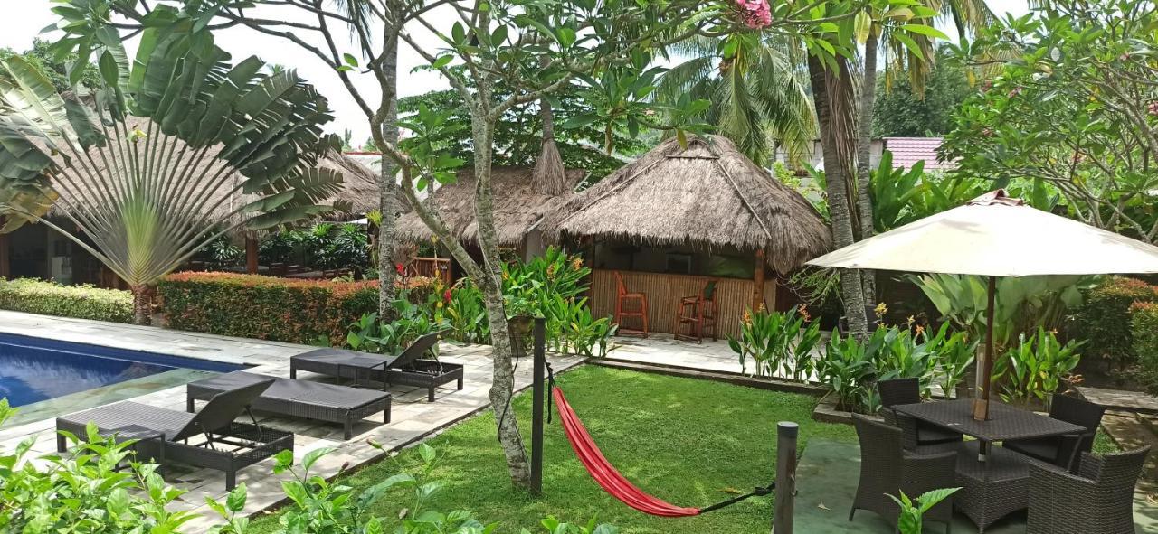 Mama Bella'S Retreat Bed & Breakfast Senggigi Exterior foto