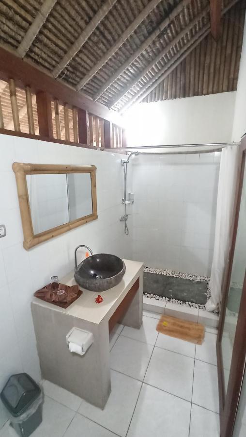 Mama Bella'S Retreat Bed & Breakfast Senggigi Exterior foto