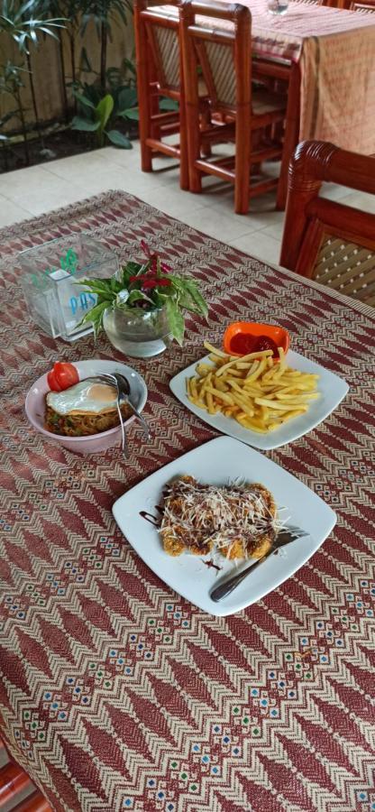 Mama Bella'S Retreat Bed & Breakfast Senggigi Exterior foto