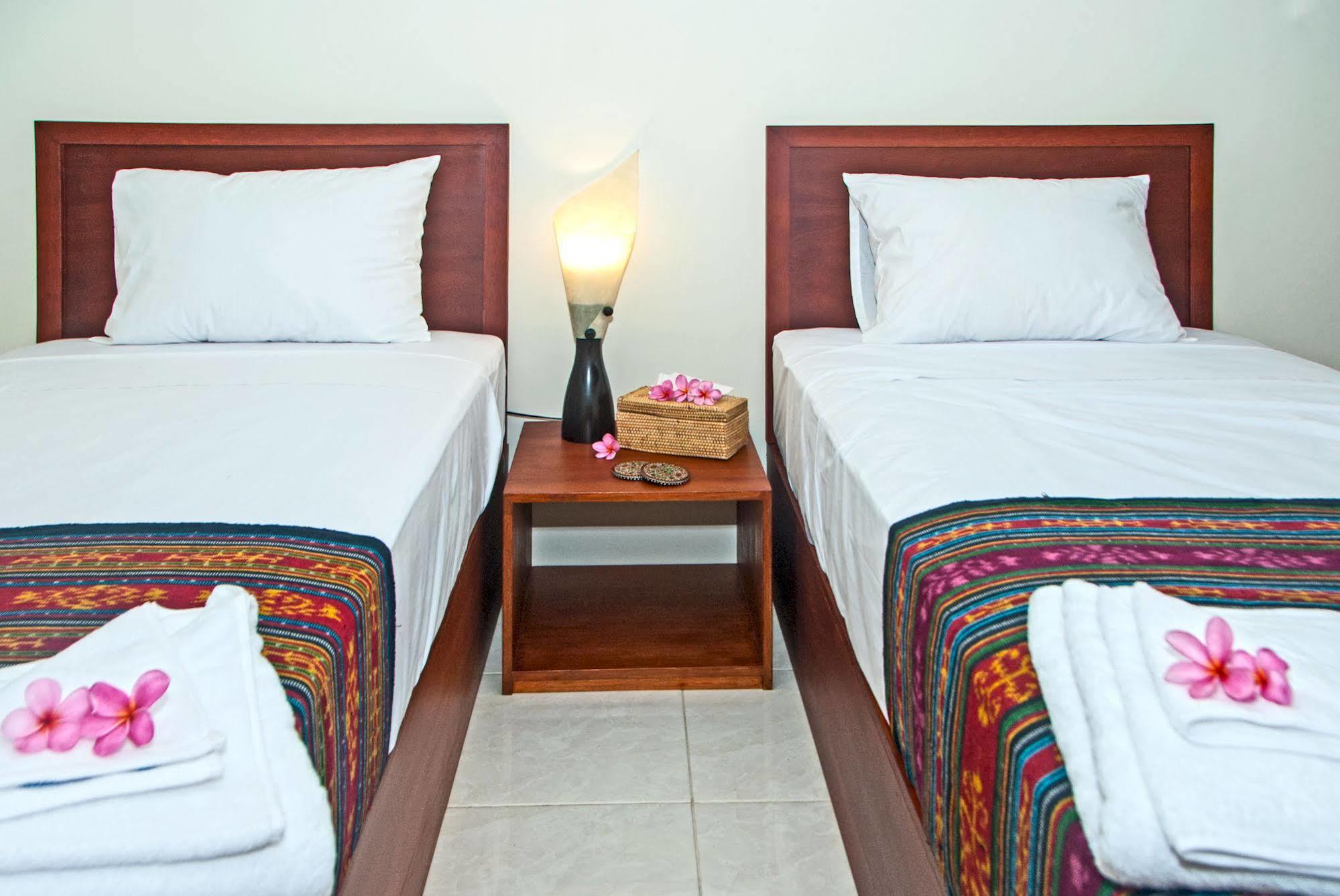 Mama Bella'S Retreat Bed & Breakfast Senggigi Exterior foto