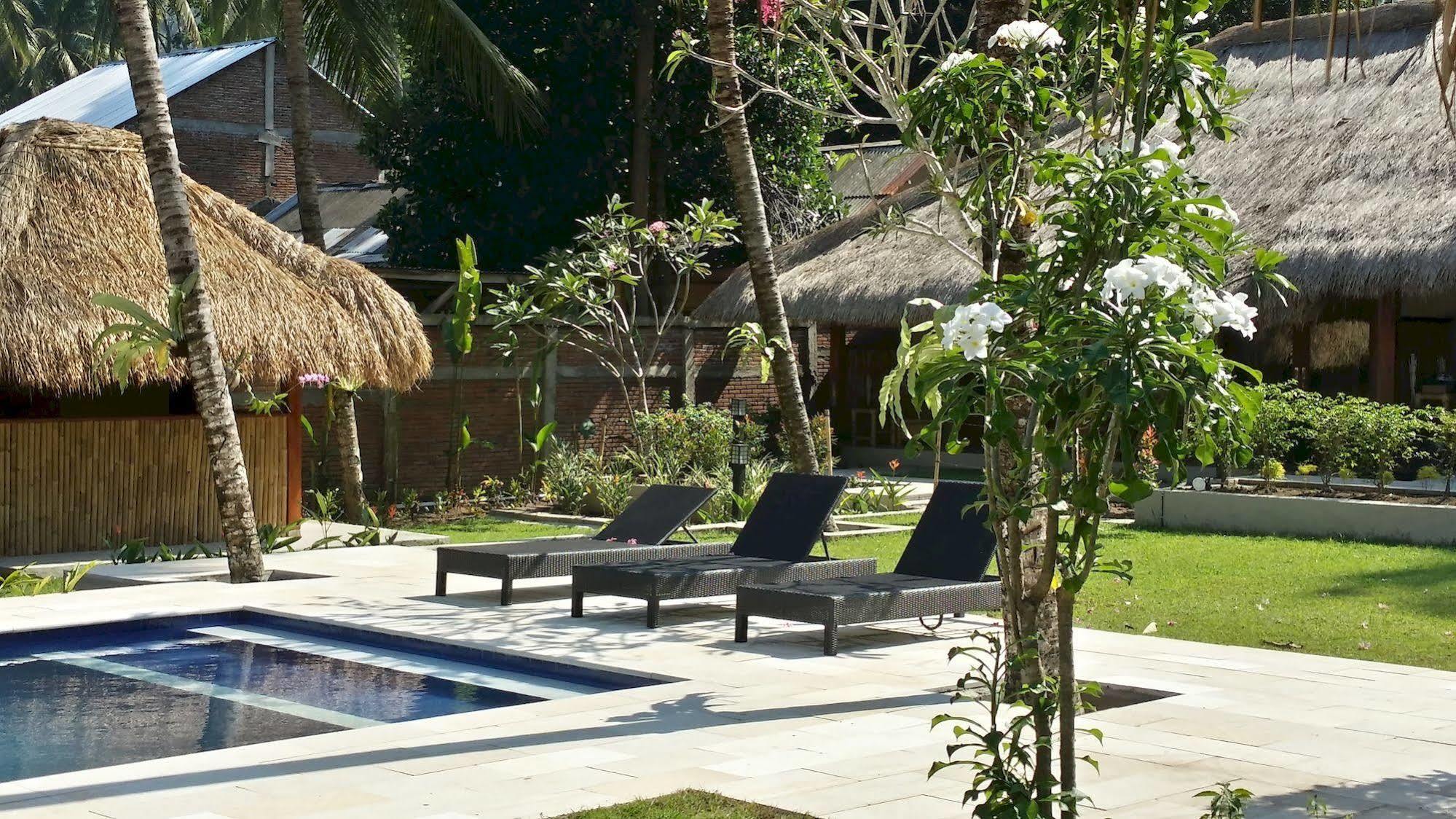 Mama Bella'S Retreat Bed & Breakfast Senggigi Exterior foto